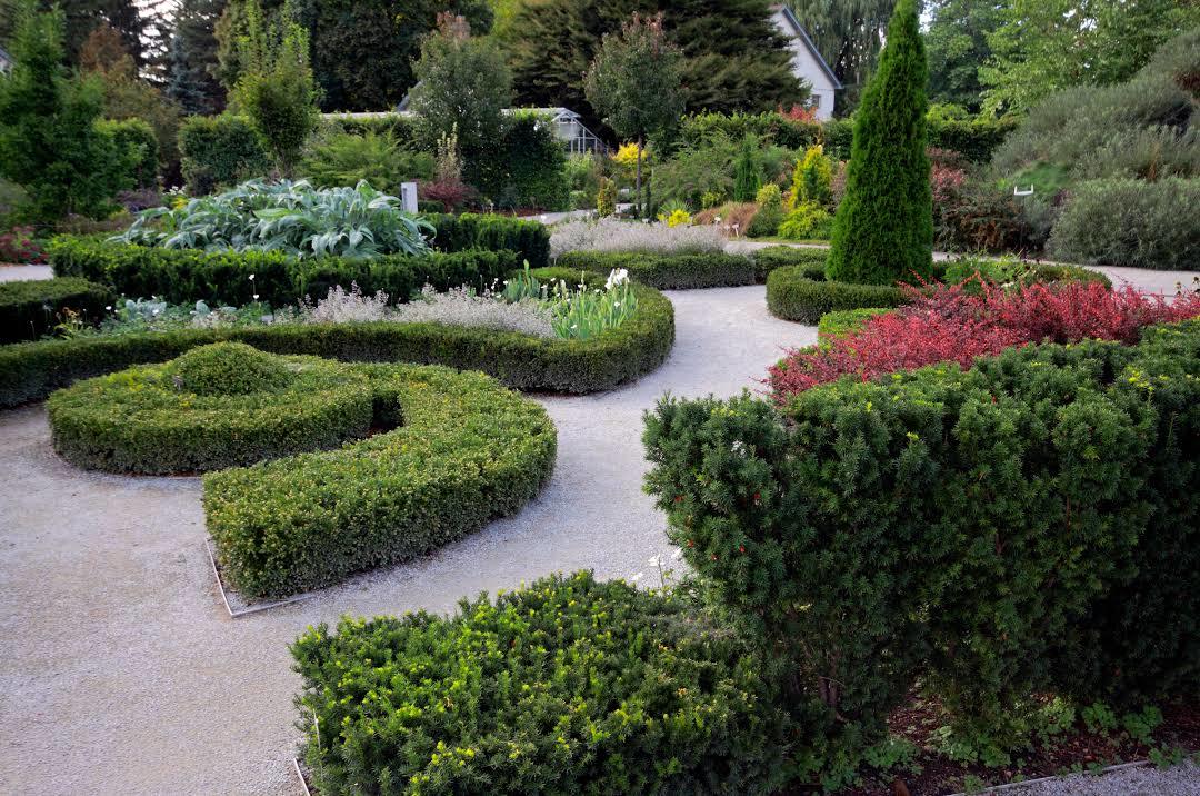 Edwards Gardens