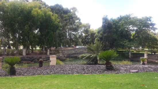Faulkner Park