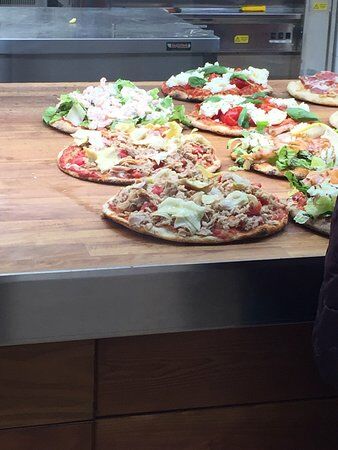 Mina Pizza 22 Cm
