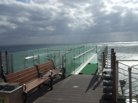Oryukdo Skywalk