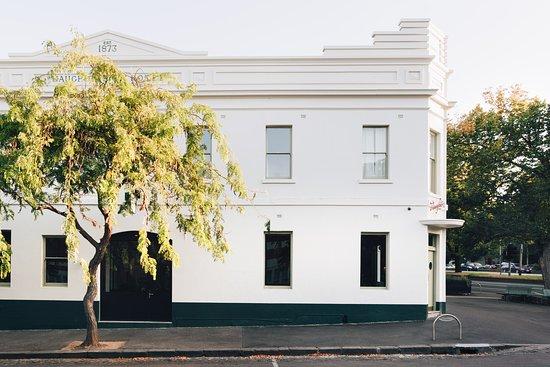 Naughtons Hotel