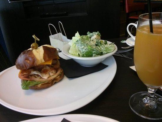 Aqua Bistro Bar