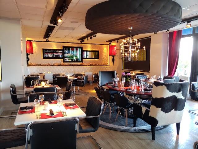 Lola Restaurant & Grill