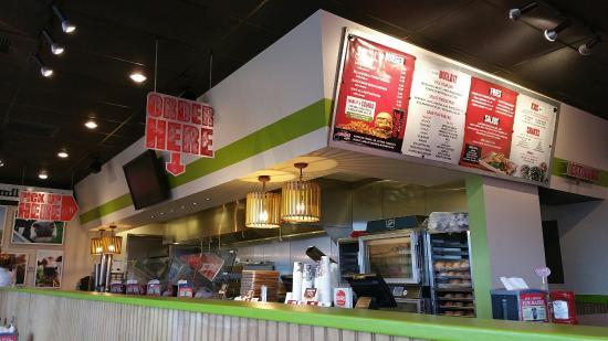 MOOYAH Burgers