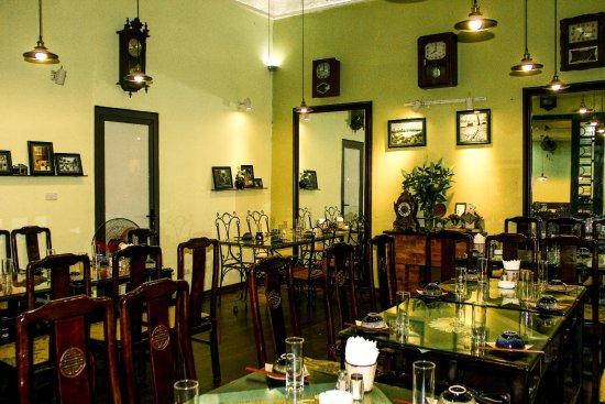 24h Xom Restaurant
