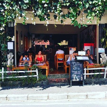 Brata Cafe