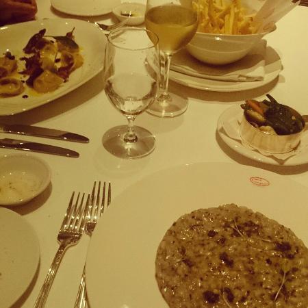 Le Cirque Signature