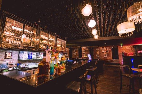 Road House Bar and Grill