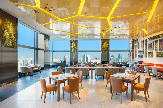 All-Day Dining Oasis Garden