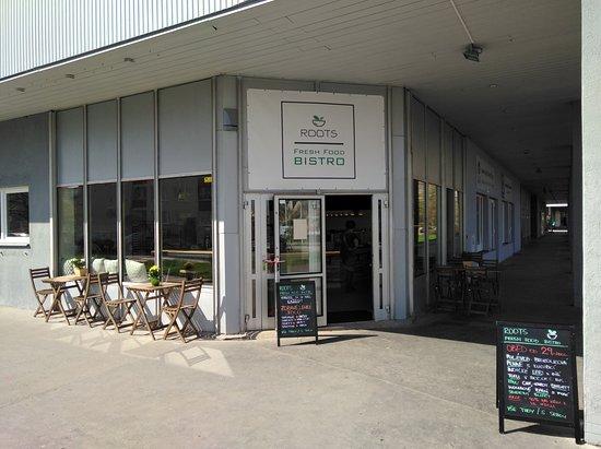 ROOTS Fresh Food Bistro