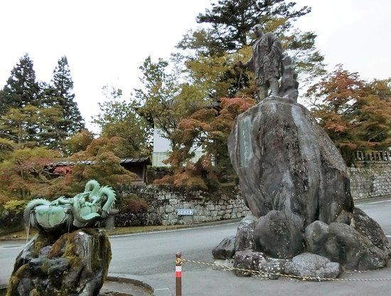 Statue of Shodo Shonin
