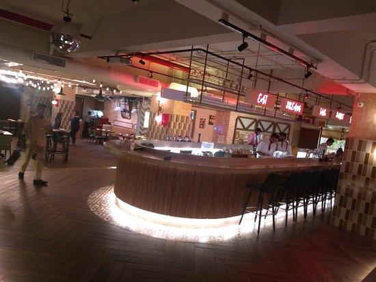 Farzi Cafe Lucknow