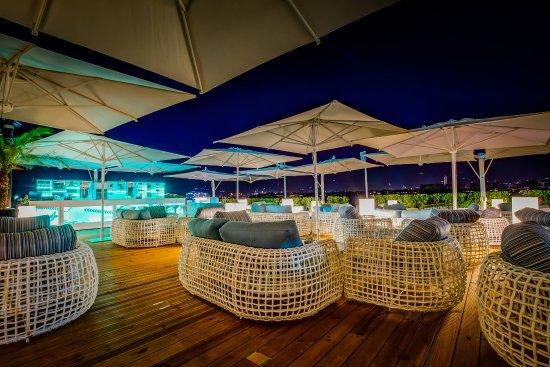 Laguna Lounge