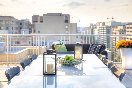 Ellipse Rooftop Bar