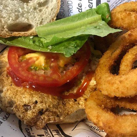 Casco Burger
