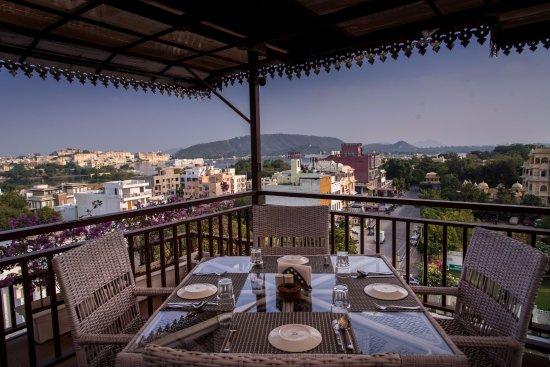 Vantage By Panna Vilas Restaurant & Lounge