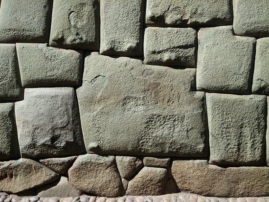 Twelve-angled stone