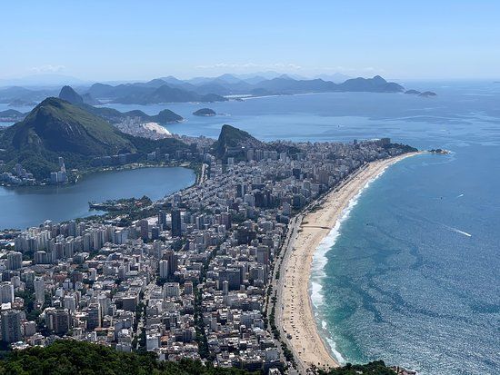 Morro Dois Irmaos