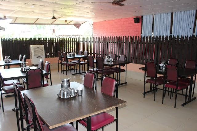 Hotel Parakh