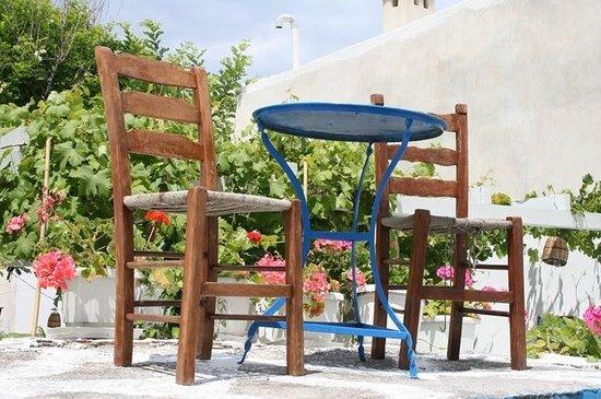 Manolis Garden Taverna