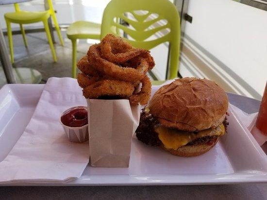Burger Lounge