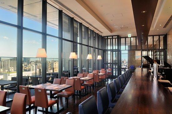 R Restaurant & Bar