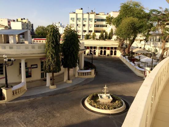 Garden Hotel Udaipur Restaurant