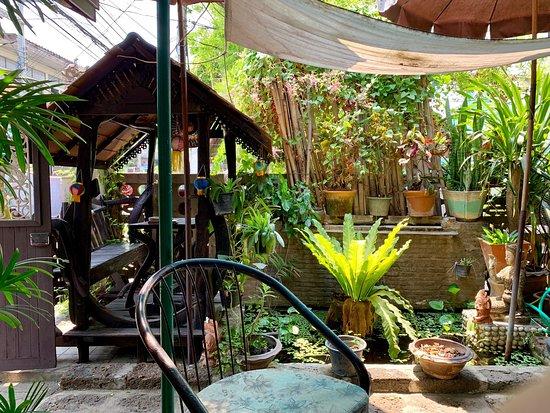 Miranda's Cafe