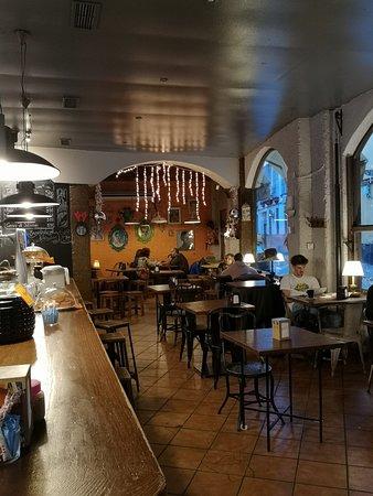 Cafe Piola