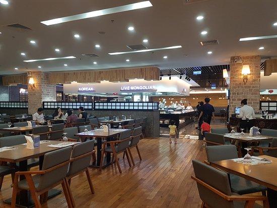 D'Maris Premier Buffet Phu My Hung