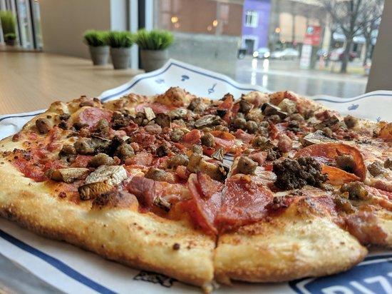 Pizza Studio