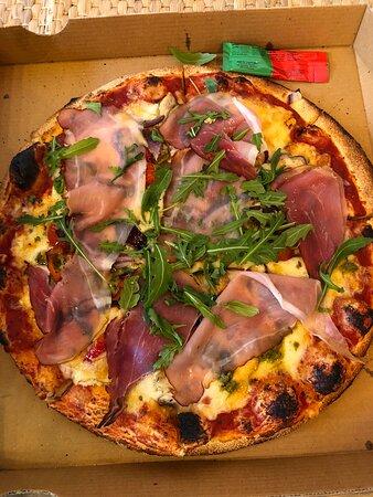 La Fabrika Pizza