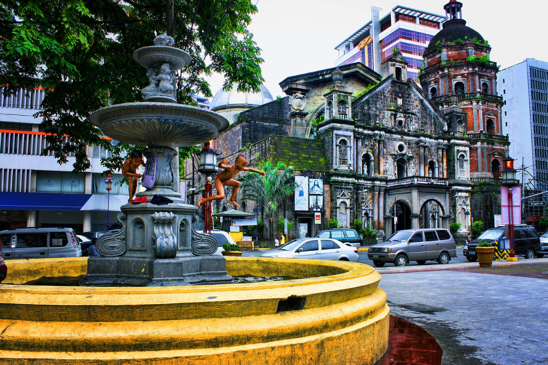 Plaza San Lorenzo Ruiz