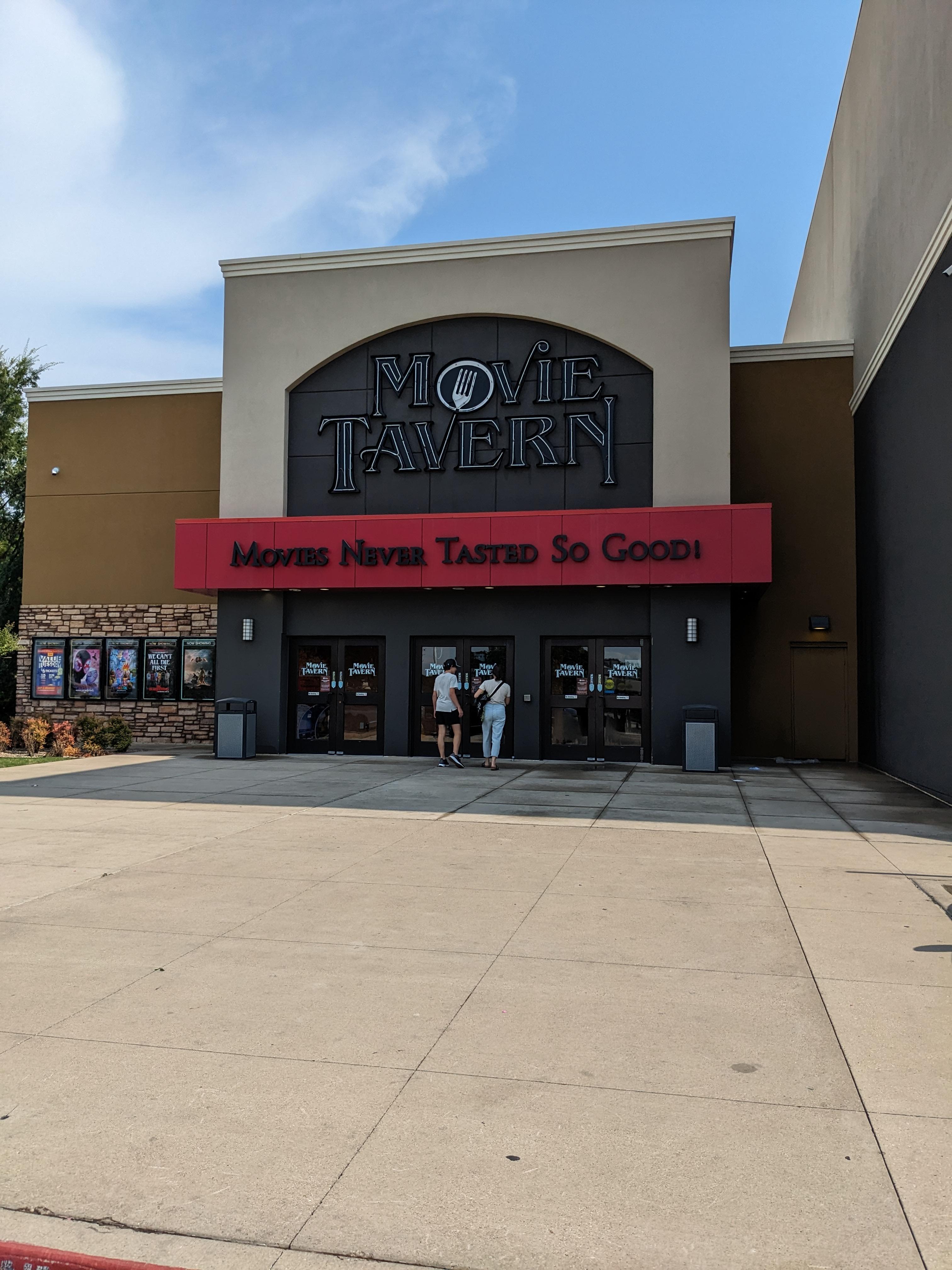Hulen Movie Tavern