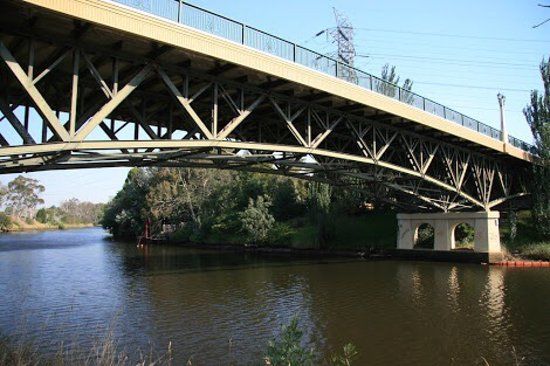 MacRobertson Bridge