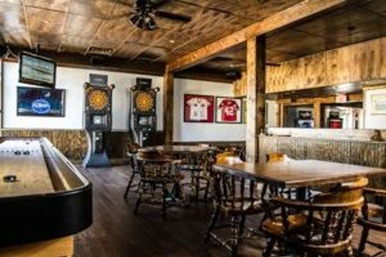 Pine Lakes Tavern