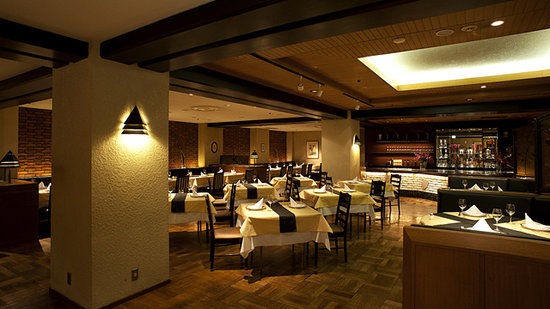 Party & Dining Four Seasons