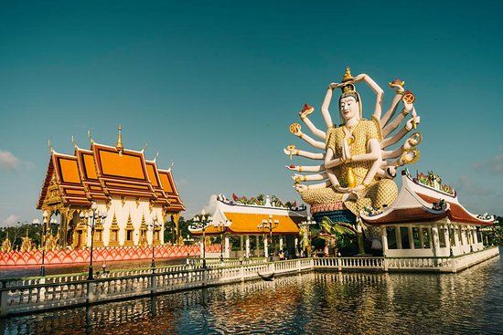 Wat Plai Laem