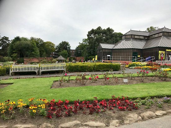 Canal Gardens