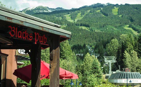 Black's Pub
