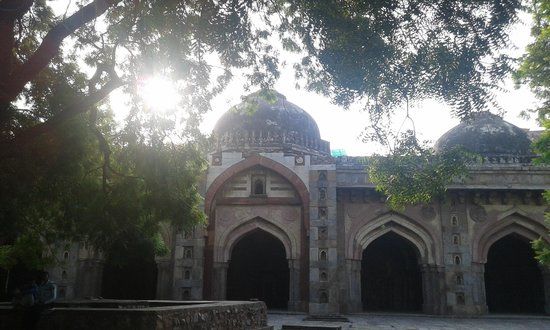 Moth ki Masjid