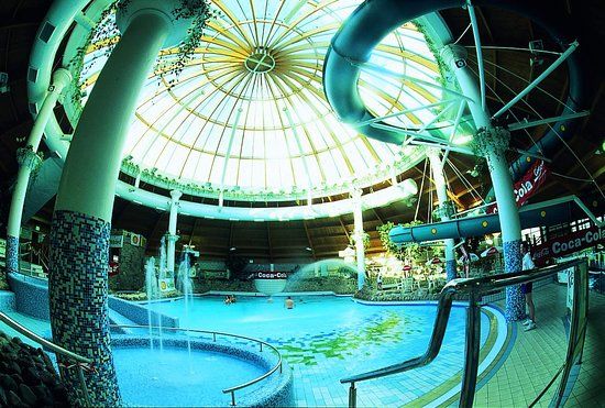 Aqua Dome