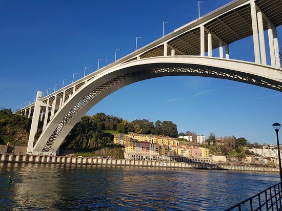 Arrabida Bridge