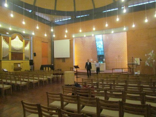 Holmlia Church