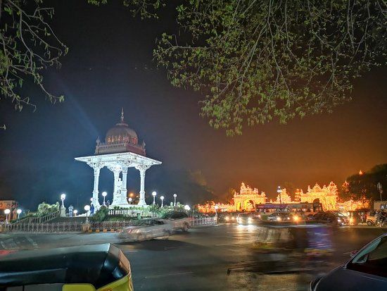 Statue of Maharaja Chamarajendar Wodeyar