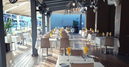 Molti Restaurant