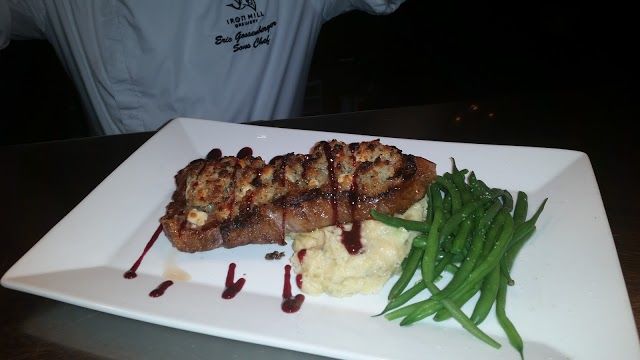 Iron Hill Brewery & Restaurant