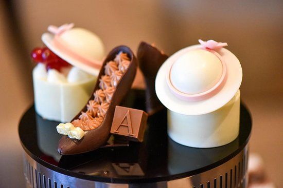 Armani/Lounge
