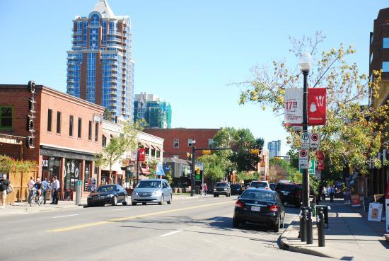 17th Avenue Retail & Entertainment District