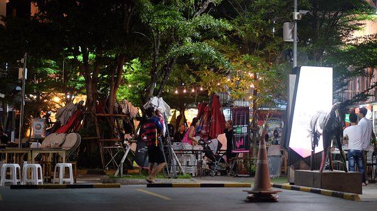 W District's Market